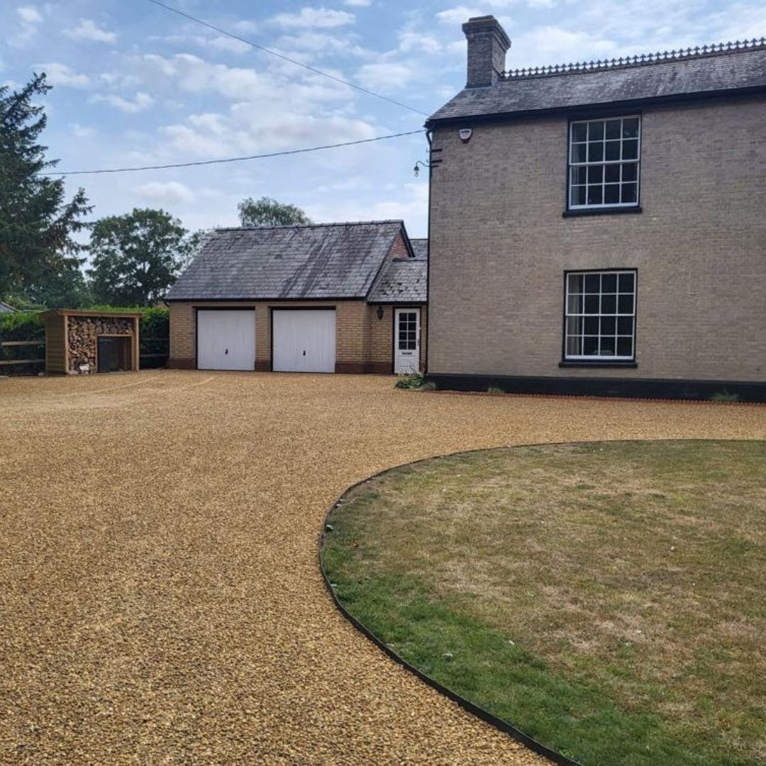 asphalt tarmac with shingle driveway - MJ Nunn Surfacing Contractor