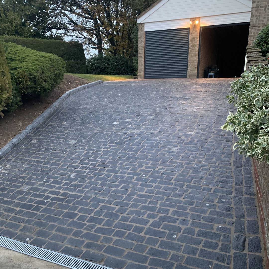 block paving drive - MJ Nunn Surfacing Contractor